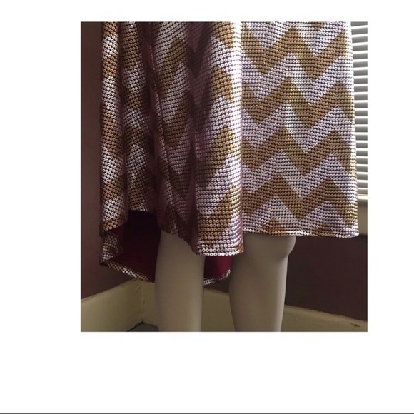 LuLaroe Hi-Lo Holiday Carly Knit Dress Size Medium - Picture 8 of 8